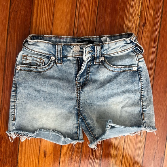 True Religion Women's Light Blue Jean Shorts - Picture 2 of 3